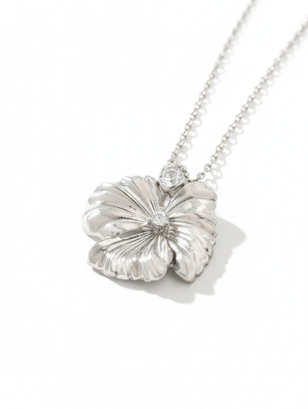 Petals of Radiance: Handcrafted Floral Moissanite & Polki Pendant in 925 Sterling Silver